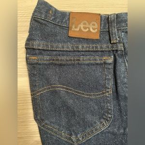 Lee Regular Fit Straight Leg Pepper pre-washed Jeans.